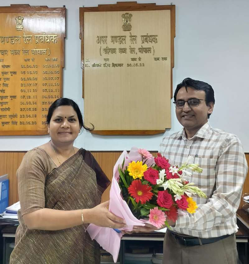 अभिराम खरे ने संभाला कार्यभार 6 अभिराम खरे ने संभाला कार्यभार