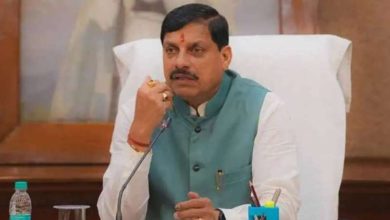 कोरोना काल में मृत हुए संविदा कर्मचारियों के परिजनों को