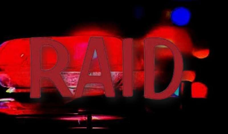 देशभर में चार्टर्ड अकाउंट सहित डेढ़ सौ स्थानो पर आयकर