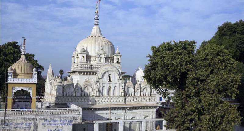 धरती के नीचे छिपा रहस्य सावन में मिलते हैं शिव पार्वती
