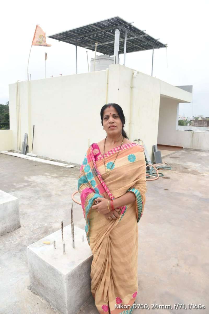 पीएम सूर्य घर मुफ्त बिजली योजना से रीता बनाफर ने पर्यावरण संरक्षण में दिया योगदान, बिजली बिल में भी मिली राहत 6 पीएम सूर्य घर मुफ्त बिजली योजना से रीता बनाफर ने
