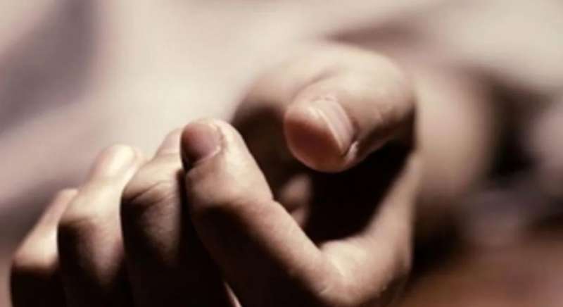 बेटी से छेड़छाड़ का विरोध करने पर महिला की टांगी