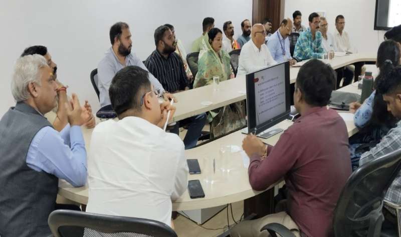 ममलेश्वर मंदिर में बदलाव की बयार पहली बैठक में चर्चा