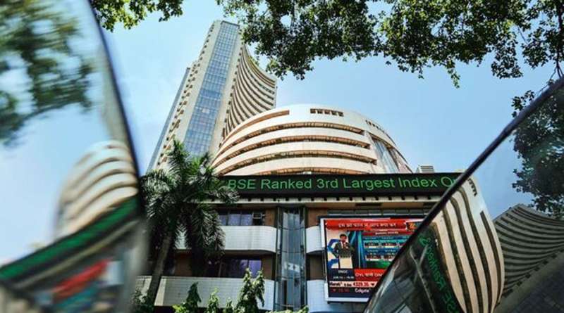 हरे निशान पर खुला बाजार सेंसेक्स 250–300 अंक टूटा –