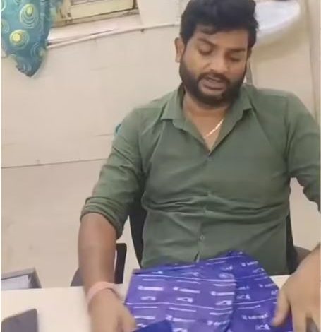 500 रुपये में मेडिकल सर्टिफिकेट! सरकारी अस्पताल में युवक और डॉक्टर के बीच हुआ बवाल 1 500 रुपये में मेडिकल सर्टिफिकेट सरकारी अस्पताल में युवक और