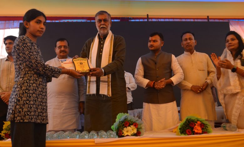 MP : 5 हजार से अधिक आबादी वाली पंचायत में बनेंगे 2 सामुदायिक भवन - प्रहलाद पटेल 1 IMG 20250711 WA0760