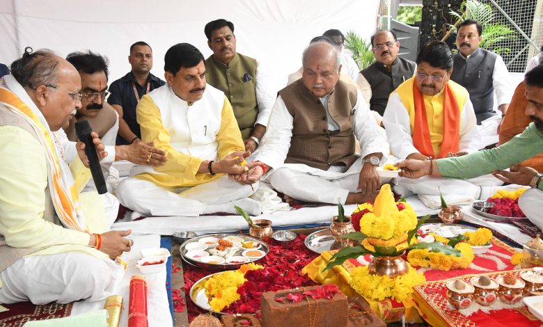 MP : विधायकों के लिए 159 करोड़ में बनेंगे 102 नए फ्लैट, सीएम और विधानसभा अध्यक्ष ने किया भूमिपूजन 1 IMG 20250721 WA0008