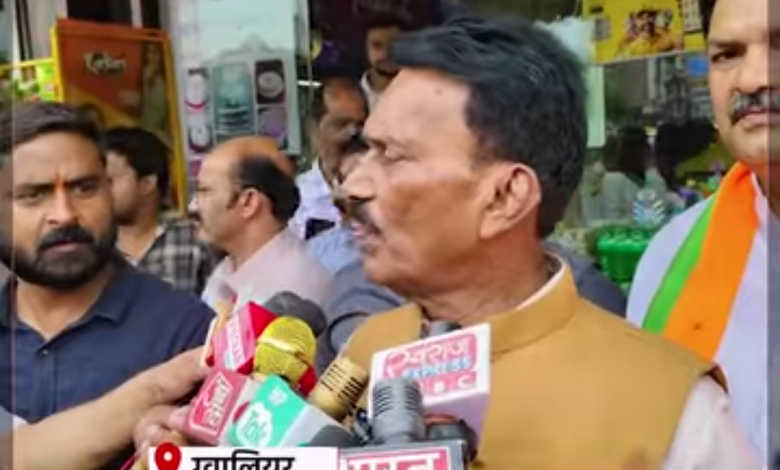 Gwalior: खराब सड़क का सवाल सुनकर भड़के मंत्री तुलसीराम सिलावट.. 1 Screenshot 20250709 174335.Facebook28129