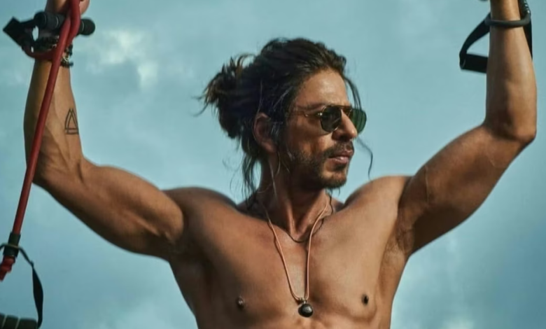 Filmy : शाहरुख खान को किंग के सेट पर चोट लगी:अमेरिका में सर्जरी हुई, शूटिंग टली 1 Screenshot 20250719 164542.Chrome28129