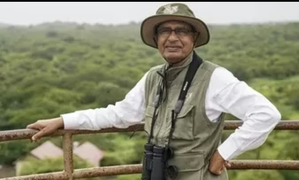 Shivraj singh chauhan : फ्लाइट के चक्कर में पत्नी को भूले मामा, रास्ते में याद आया तो 22 गाड़ियों के काफिले के साथ लौटे, वेटिंग रूम में बैठी मिलीं मामी.. 8 Screenshot 20250720 142949.Chrome28129