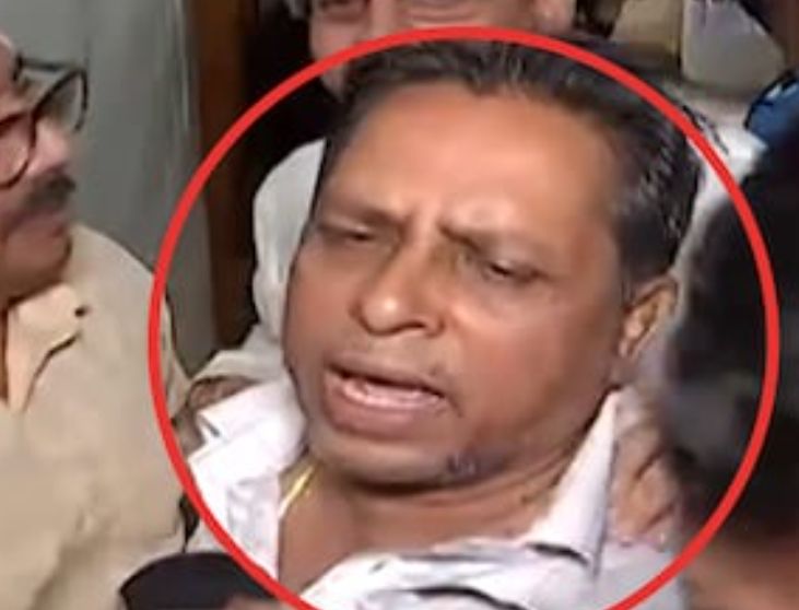 Raid: सरकारी अधिकारी के घर छापा, 1.5 करोड़ कैश, 4 गोल्ड बिस्कुट, 16 गोल्ड कॉइन, आधा किलो सोना और 2 किलो चांदी जब्त 2 screenshot 20250726 1300316530916550061554643
