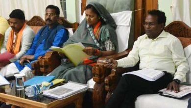 आंगनबाड़ियों की व्यवस्था और कुपोषण उन्मूलन पर ध्यान दें अधिकारी