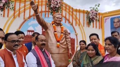 उपमुख्यमंत्री अरुण साव ने किया अटल जी की आदमकद प्रतिमा