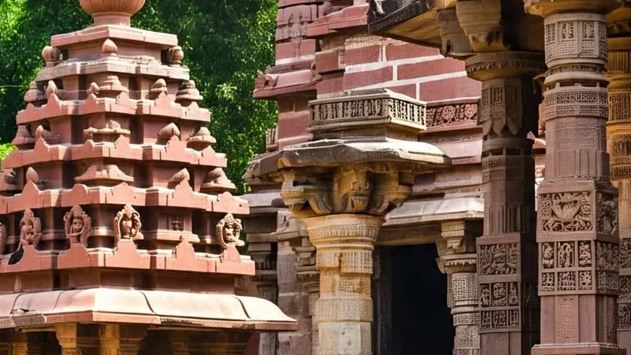 किस्मत चमकानी है तो सावन में करें इस प्राचीन शिव