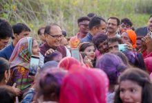 केंद्रीय मंत्री शिवराज के सामने उल्टी दिशा में बही नाव