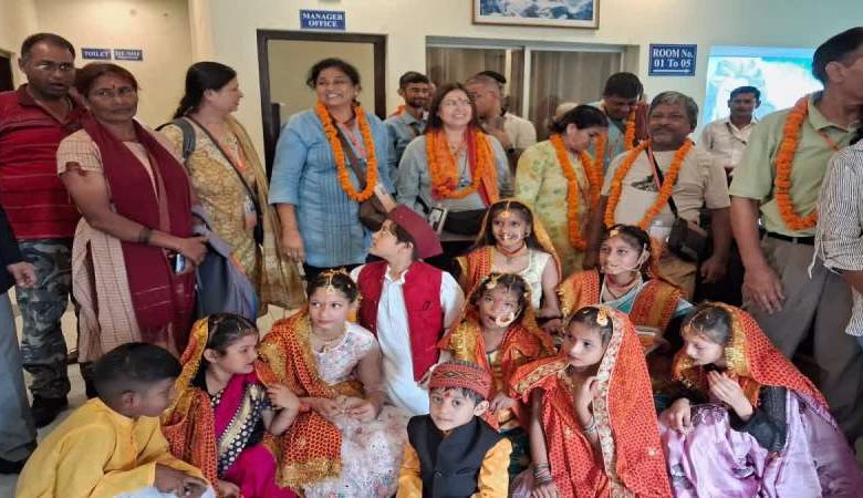 कैलाश यात्रियों का दूसरा जत्था टनकपुर पहुंचा