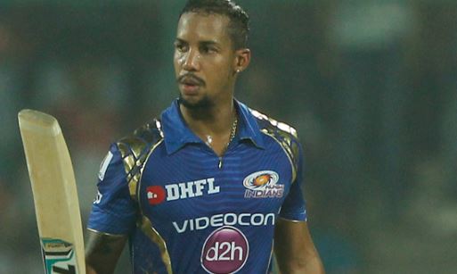 क्रिकेट सीरीज बीच में छोड़कर कोच ने पकड़ी लंदन की