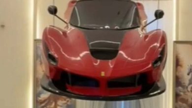 झूमर की जगह लटकाई 43 करोड़ की फरारी दुबई के