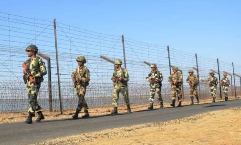 दो संदिग्ध बांग्लादेशी तस्कर ढेर 1 दो संदिग्ध बांग्लादेशी तस्कर ढेर