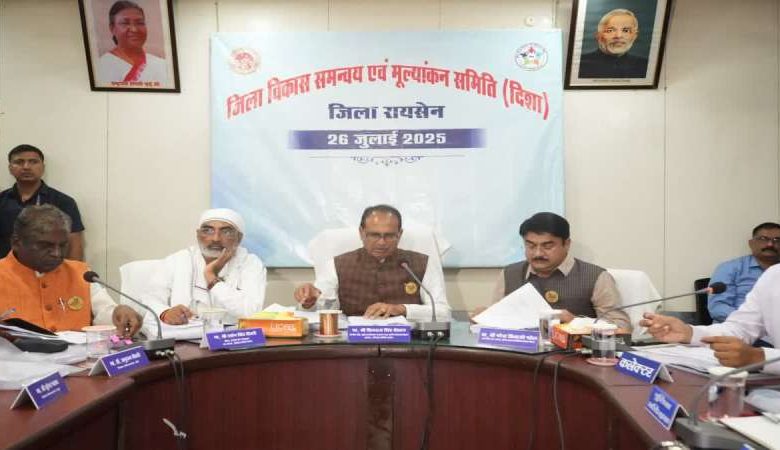 नकली खाद-बीज बेचने वालों पर चलेगा कानूनी डंडा, शिवराज सिंह ने बताया प्लान 1 नकली खाद बीज बेचने वालों पर चलेगा कानूनी डंडा शिवराज सिंह