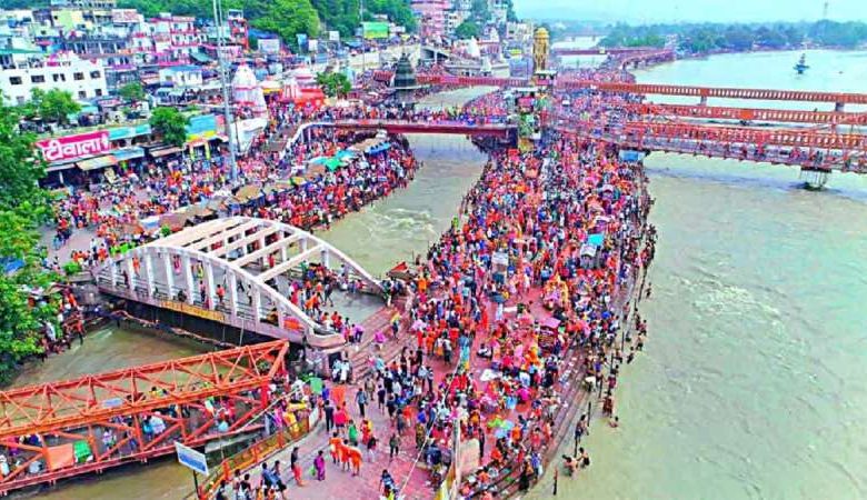 पहले कांवड़ रूट पर दुकानों पर नाम लिखने और जुर्माने
