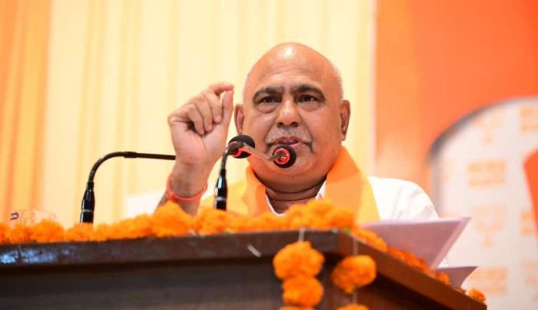 बीजेपी प्रदेश अध्यक्ष ने पहली ही बैठक में दिखाए तेवर