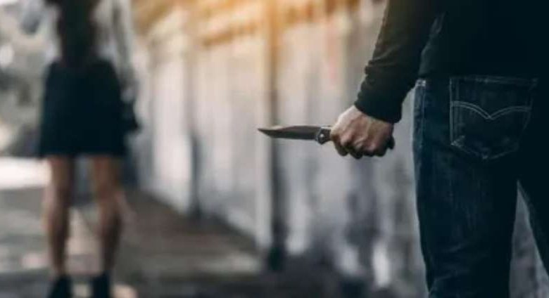 वॉलमार्ट स्टोर में चाकूबाजी 11 घायल
