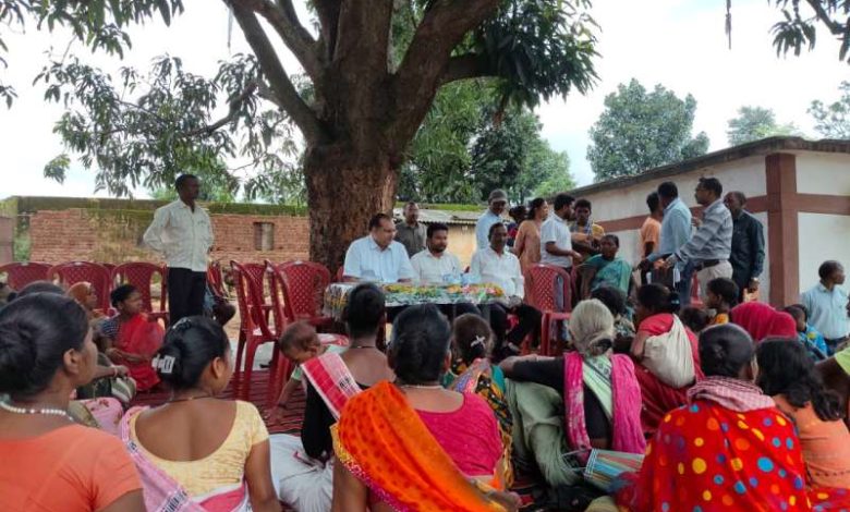 स्व सहायता समूहों को आजीविका मूलक गतिविधियों से जोड़े भीम