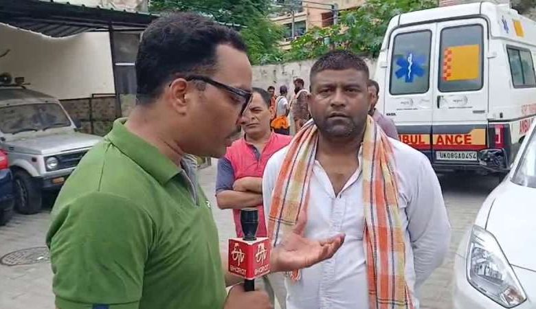 हरिद्वार मनसा देवी भगदड़ हादसा, देवदूत बने एंबुलेंस चालक इरफान, बचाई कई लोगों की जान 1 हरिद्वार मनसा देवी भगदड़ हादसा देवदूत बने एंबुलेंस चालक इरफान