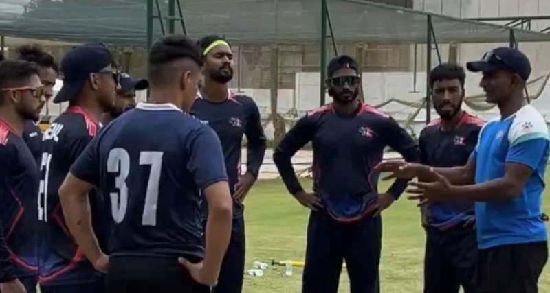 एशिया कप के लिए खिलाड़ी का अनोखा अभ्यास पुलिस टीम