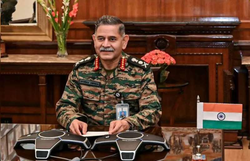 जनरल द्विवेदी ने दी चेतावनी हालात युद्ध की ओर इशारा