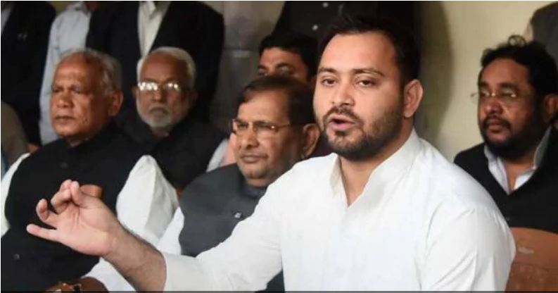 तेजस्वी यादव को चुनाव आयोग का नोटिस पूछा दो वोटर