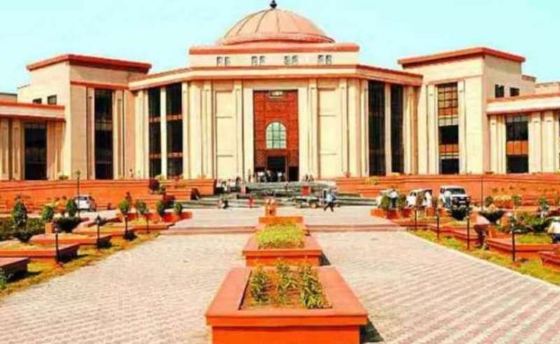 मिडिल स्कूल में शर्मनाक लापरवाही हाईकोर्ट ने कहा ये बच्चों