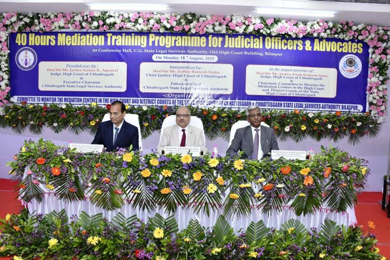 मुख्य न्यायाधिपति न्यायमूर्ति रमेश सिन्हा ने किया 40 घंटे के
