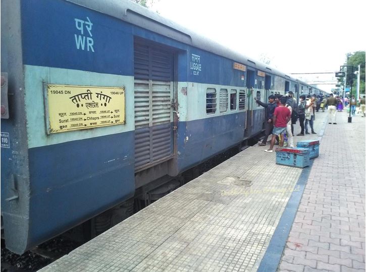 मुझे जानते हो कौन हूं बोलकर बचने की कोशिश GRP