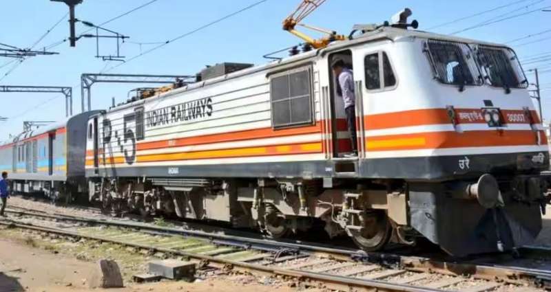 रेलवे ने ‎टिकट के डिजिटल पेमेंट पर लगने वाले एक्स्ट्रा