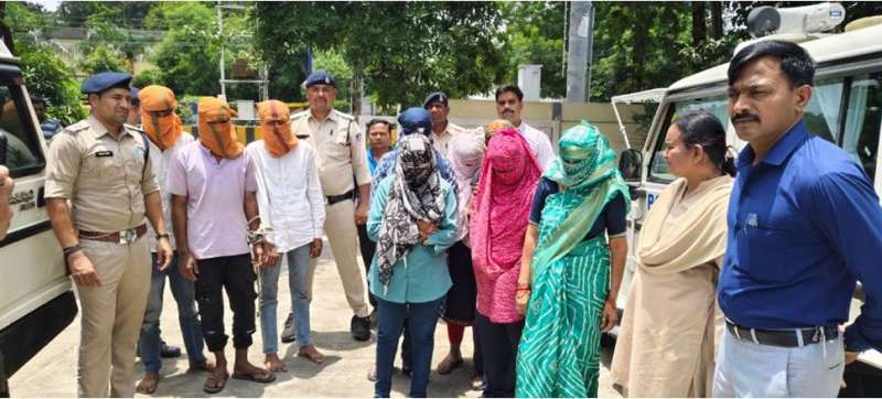 लुटेरी दुल्हन गैंग का काला सच नवजातों को बनाती थीं