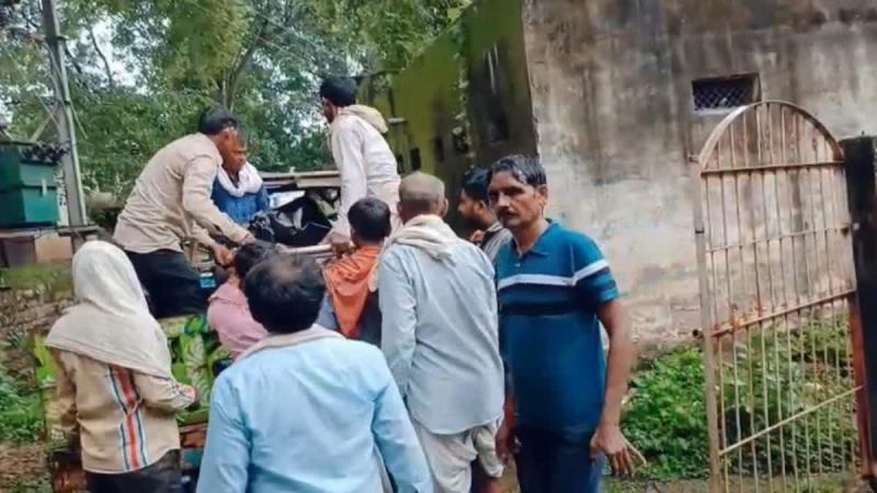 विजयपुर में शव वाहन की व्यवस्था नहीं पोस्टमार्टम के बाद