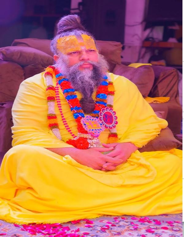 संत प्रेमानंद को धमकी देकर फंसा युवक फेसबुक पोस्ट ने