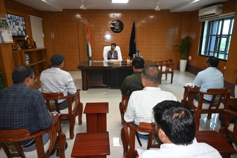 सघन जांच अभियान चलाकर उर्वरक की कालाबाजारी पर करें कार्यवाही