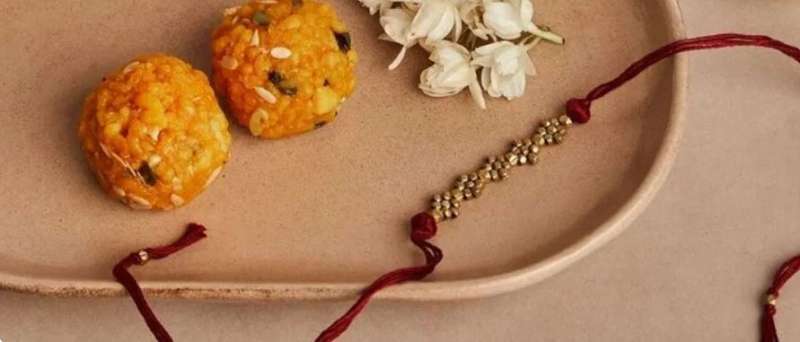 सोना चांदी रेशम या सूत बहनें जान लें भाइयों को