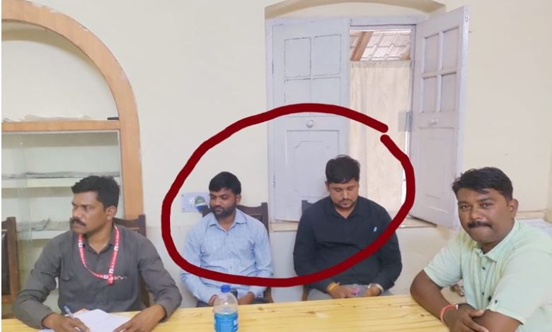 10 हजार के लालच में फंसा जेई लोकायुक्त ने रिश्वतखोरी