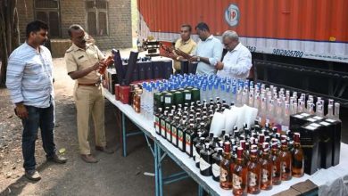 734 कार्टून में छिपी थी 51 लाख की शराब तस्करों