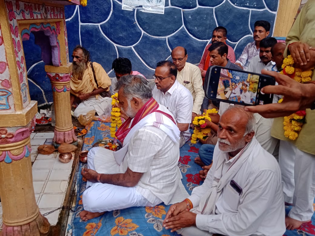 MP : नदियों को बचाना हमारी प्राथमिकता- प्रहलाद पटेल<br>उद्गम स्थनों पर पूजन पाठ कर संरक्षण का लिया संकल्प 8 IMG 20250808 WA0016