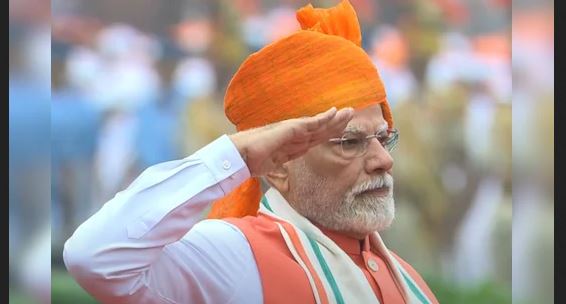 PM मोदी का केसरिया अंदाज़ और ऑपरेशन सिंदूर का संकेत