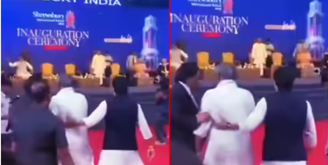 Bhopal : नीचे बैठे दिग्विजय सिंह को हाथ पकड़कर मंच पर ले गए ज्योतिरादित्य सिंधिया, सियासी अटकलें तेज 8 Screenshot 20250808 173556.Chrome28129