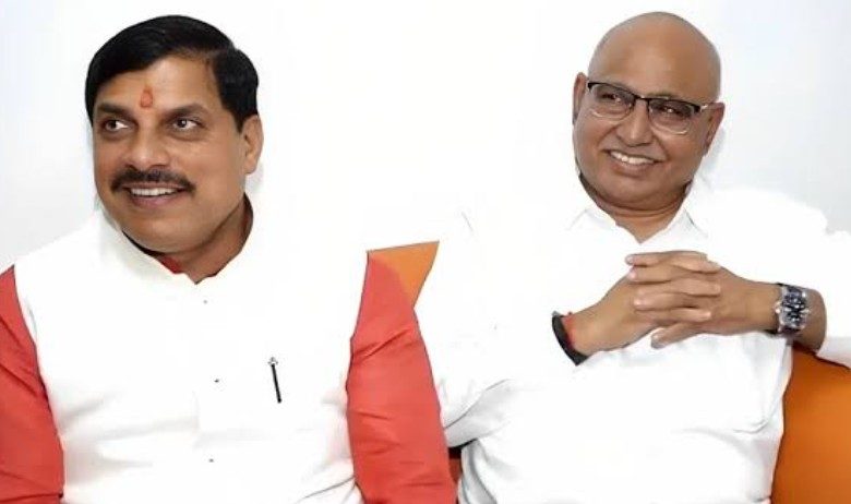 MP : मुख्यमंत्री निवास में अनौपचारिक बैठक...सत्ता और संगठन में समन्वय पर चर्चा हुई 1 Screenshot 20250820 222736.Chrome28129