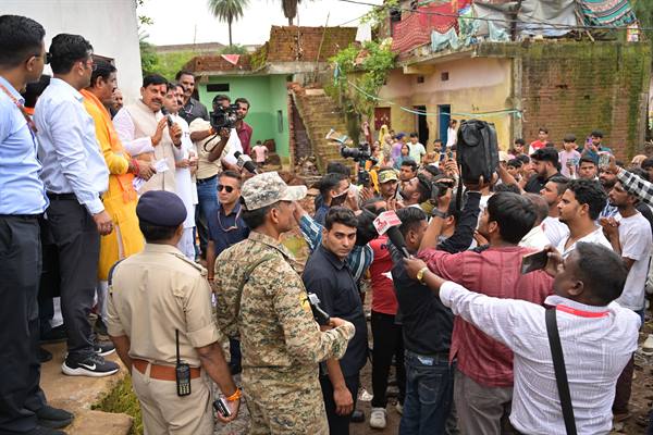 अतिवृष्टि से हुए नुकसान की होगी भरपाई सरकार है आपके