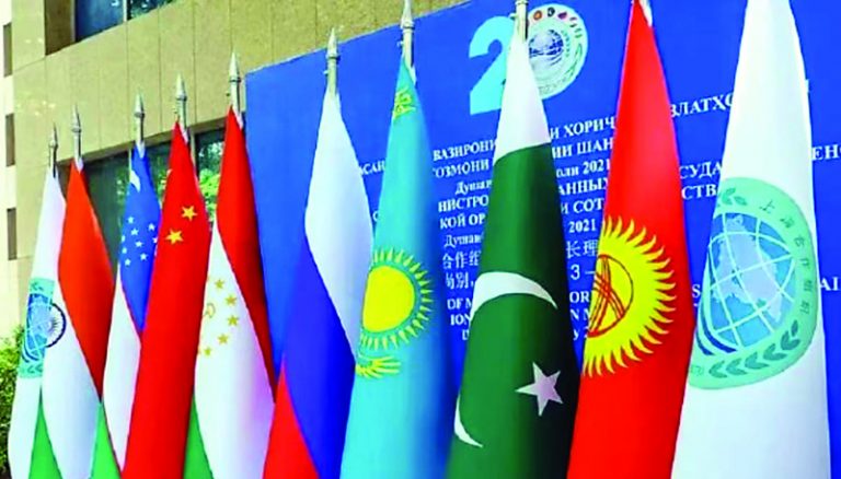 अब एक साथ तीन दुश्मनों से भारत की लड़ाई.. आर-पार की जंग, ‘ऑपरेशन सिंदूर’ से है कनेक्शन 1 अब एक साथ तीन दुश्मनों से भारत की लड़ाई आर पार