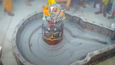 उज्जैन महाकालेश्वर में भस्म आरती का अलौकिक नजारा श्रद्धालु हुए